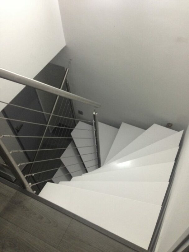 Escalier Silestone blanco zeus - copie